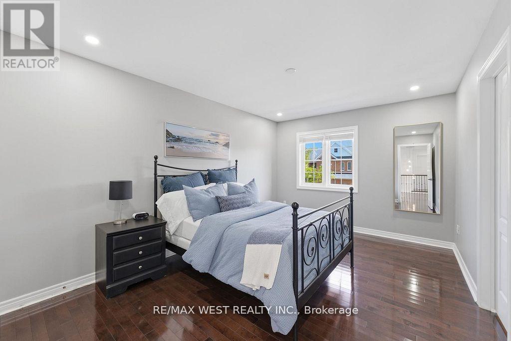 127 Ozner Crescent, Vaughan, ON