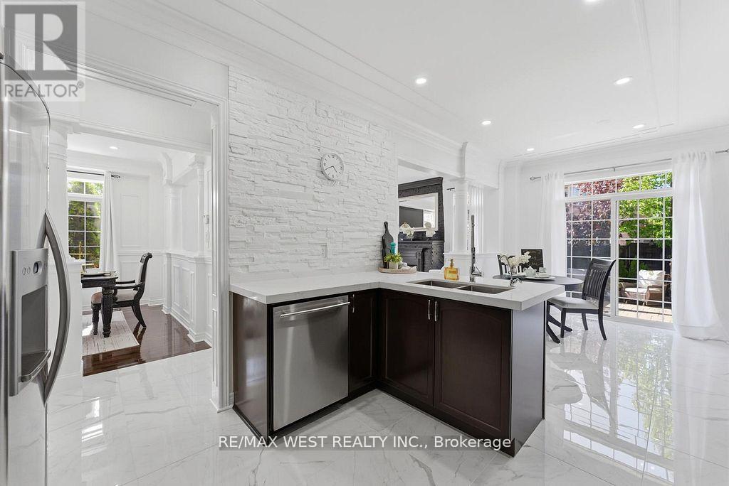 127 Ozner Crescent, Vaughan, ON