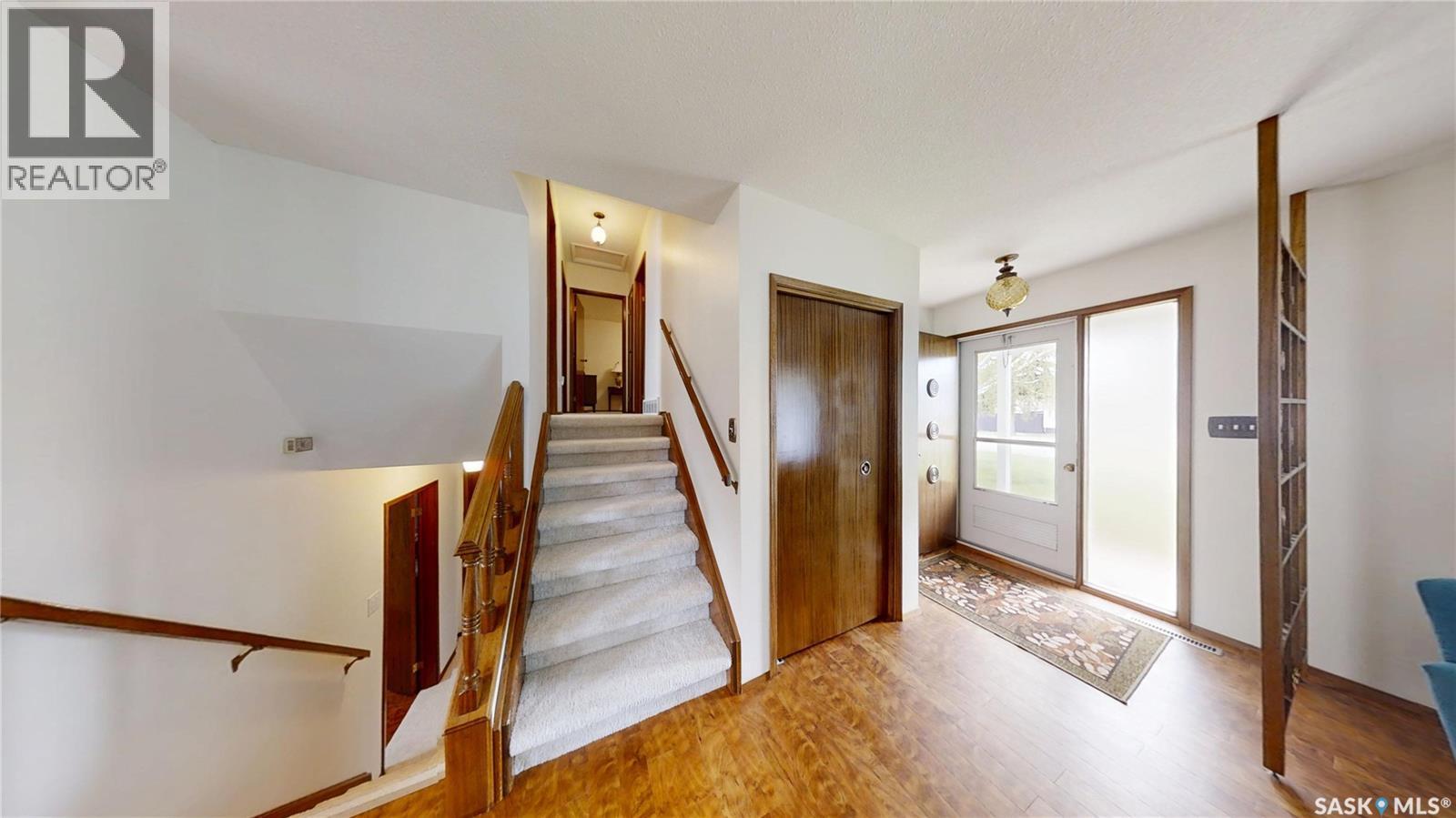 201 2Nd Avenue E, Eatonia, SK