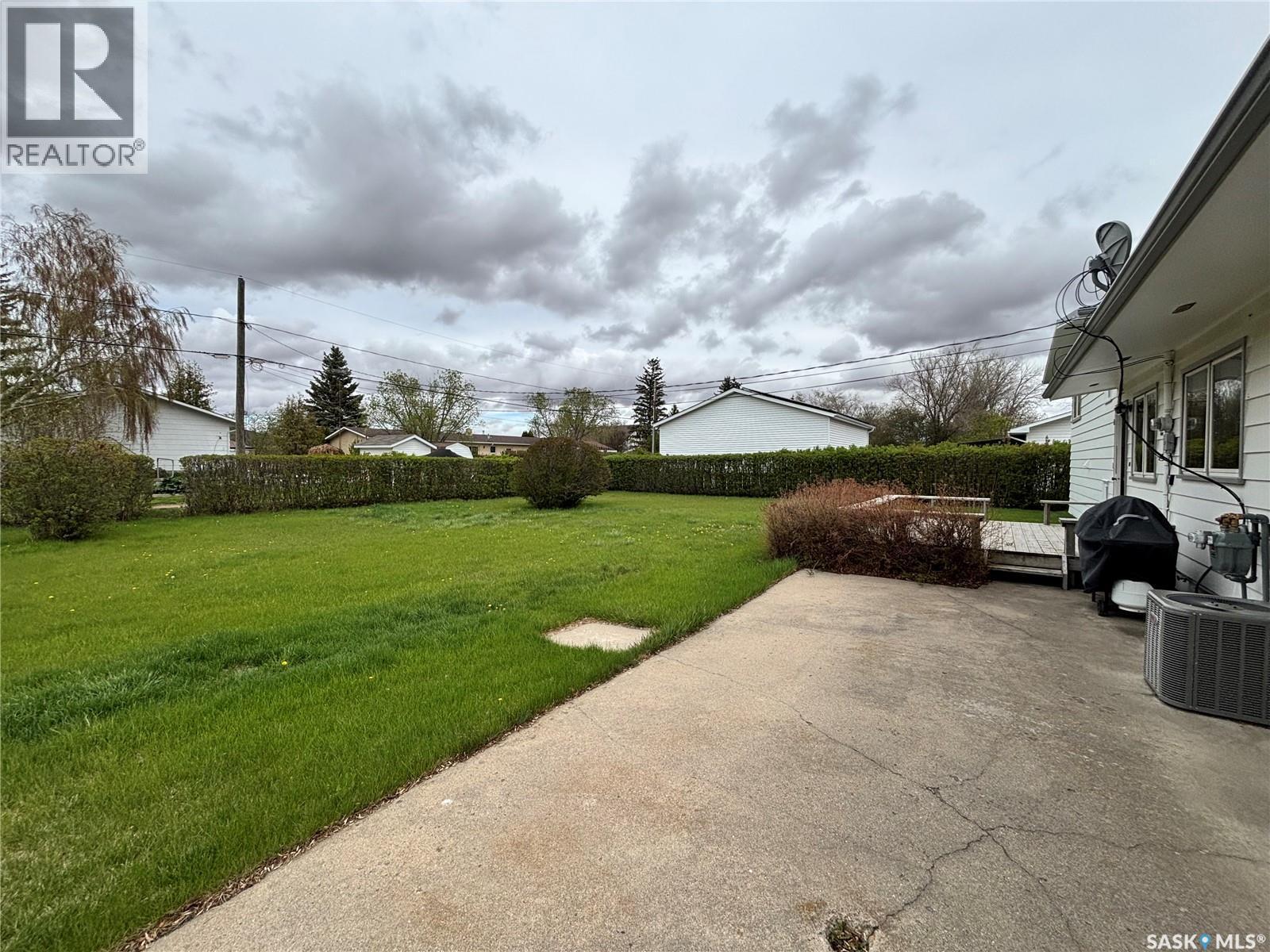 201 2Nd Avenue E, Eatonia, SK