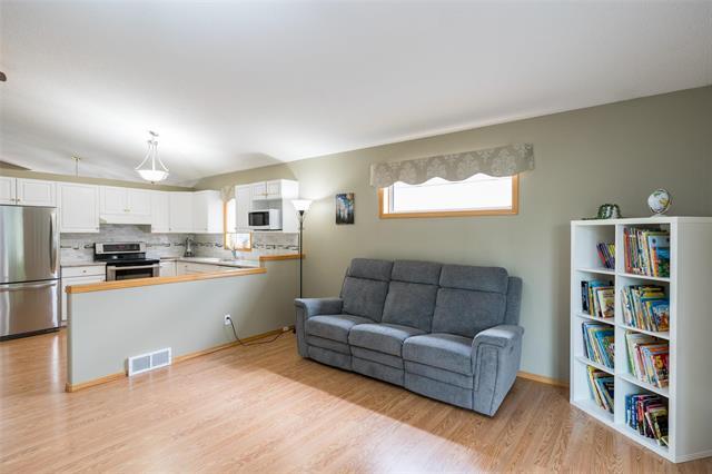 274 Barnes St, Winnipeg, MB