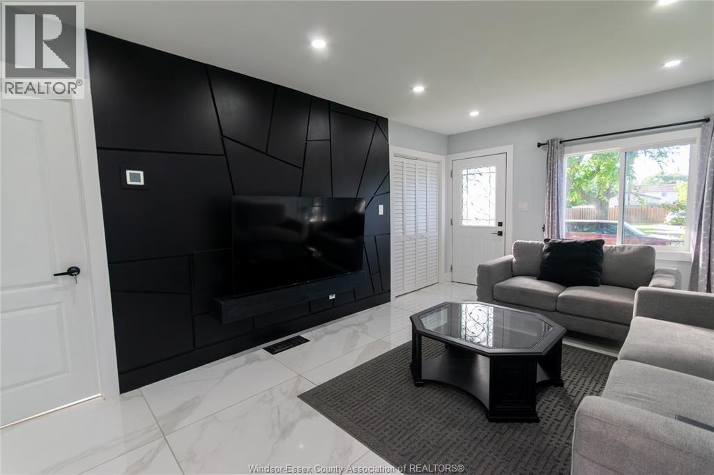 629 Stanley, Windsor, ON