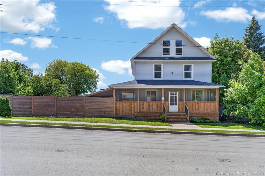 17 Minto St, Campbellton, NB