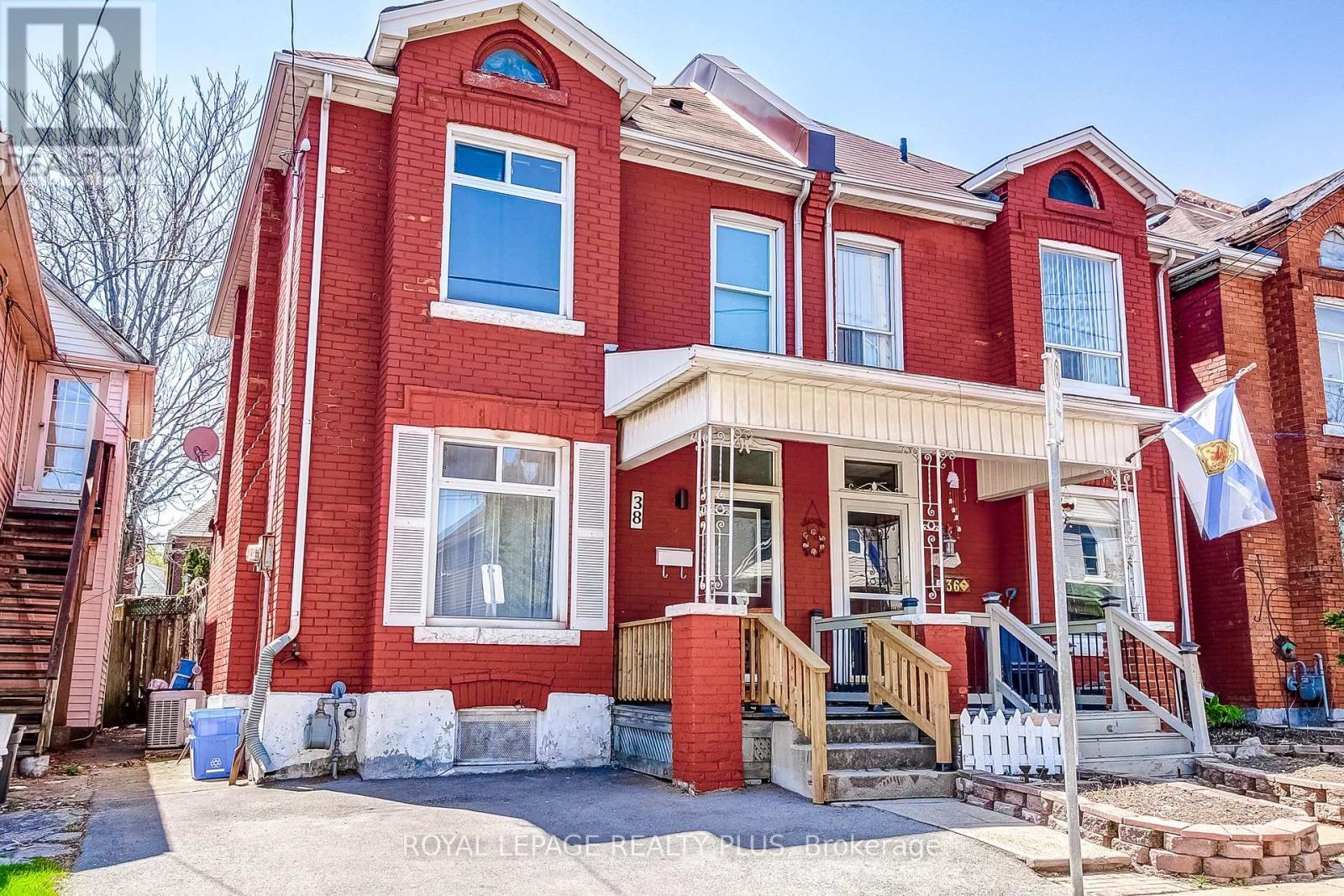 38 Rosemont Avenue, Hamilton, ON