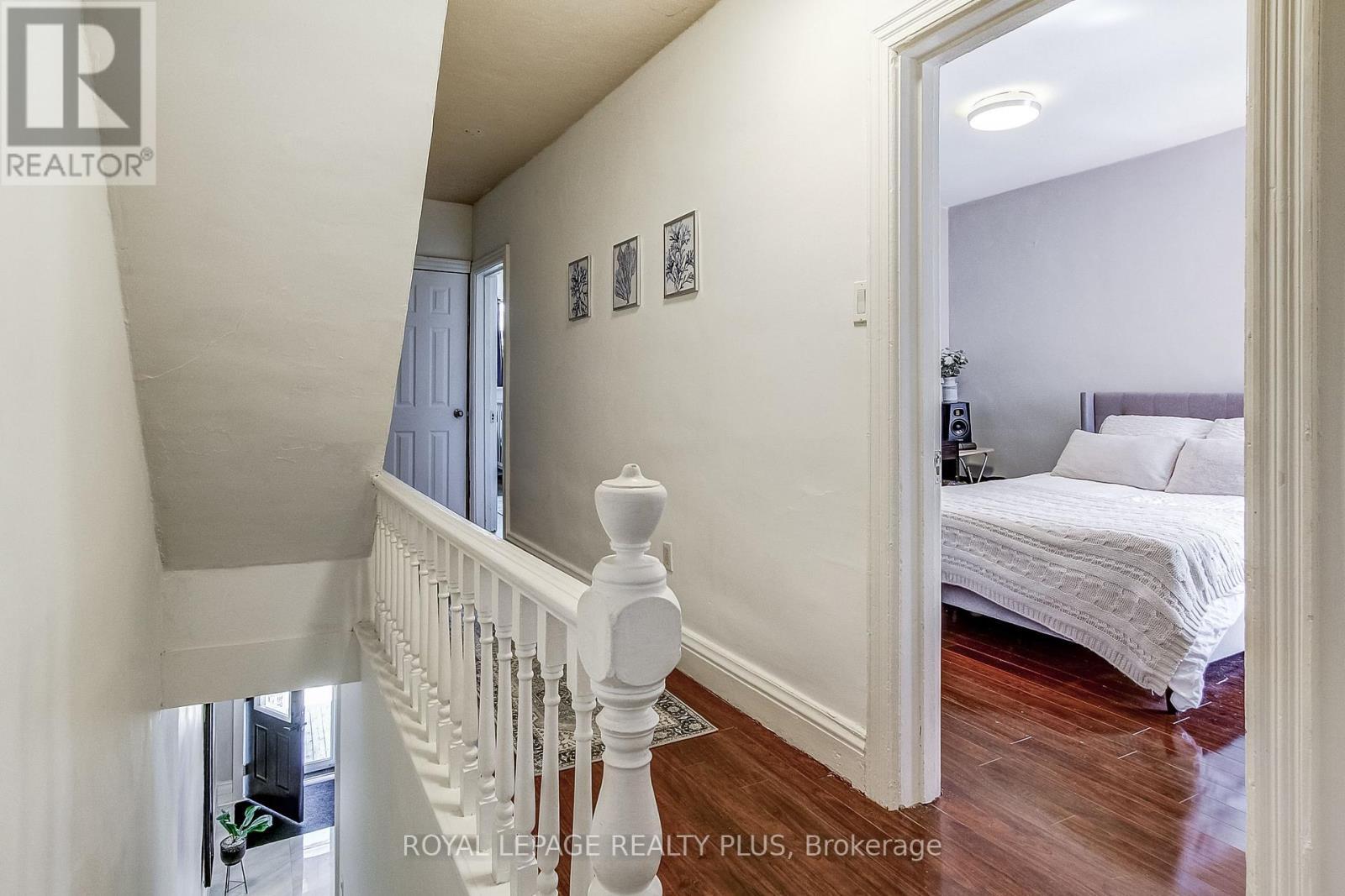 38 Rosemont Avenue, Hamilton, ON