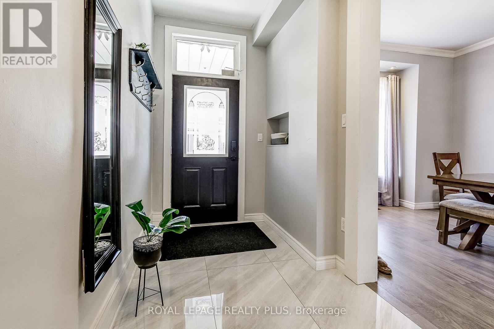 38 Rosemont Avenue, Hamilton, ON