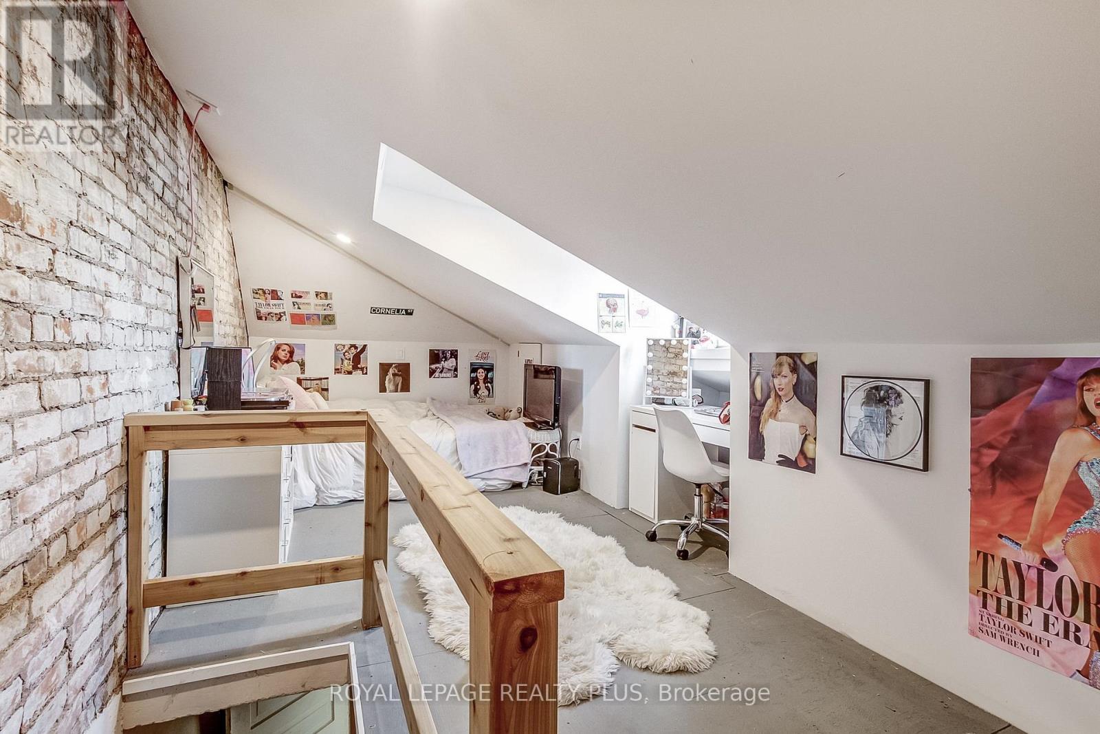38 Rosemont Avenue, Hamilton, ON