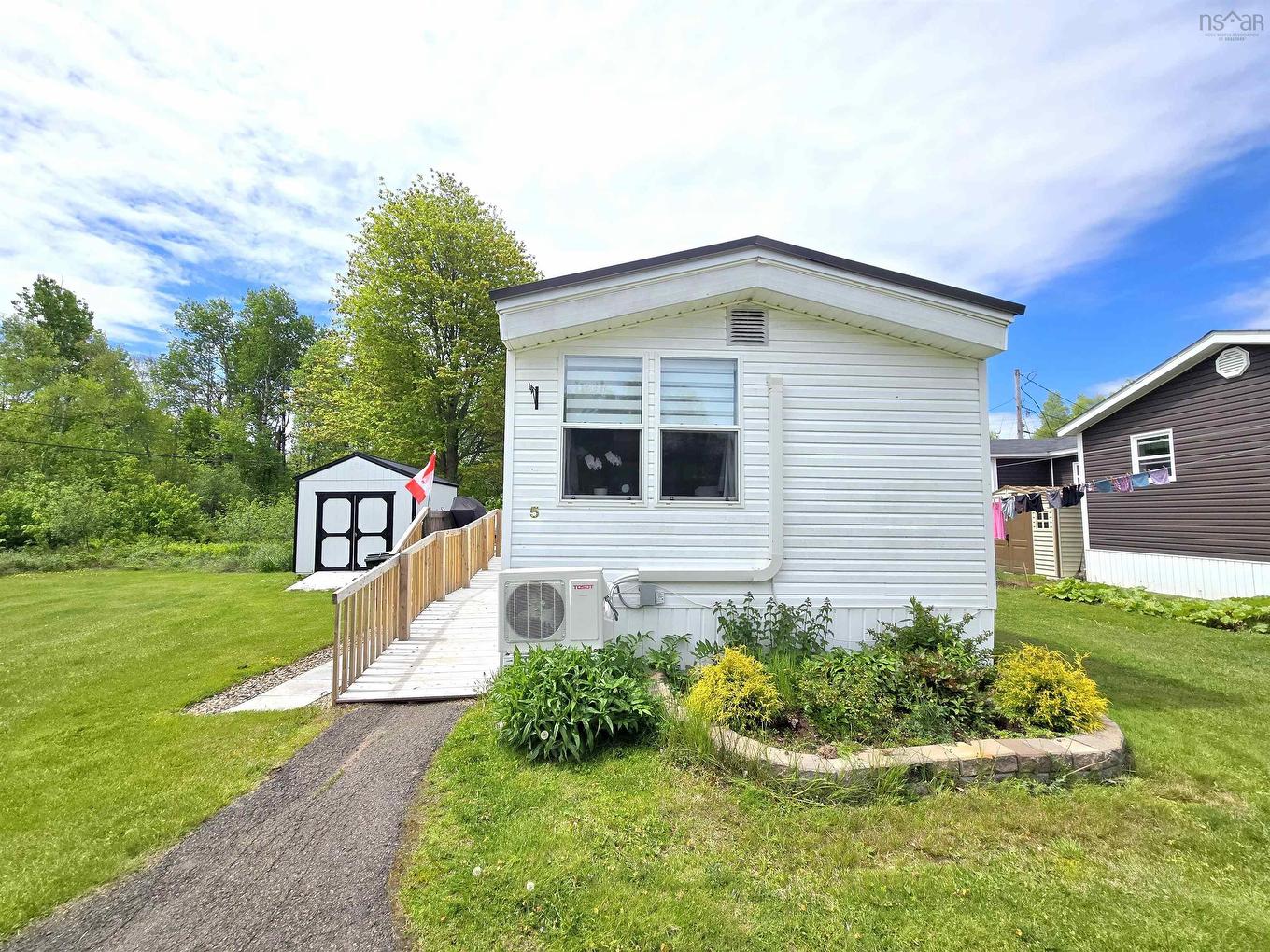 5 Birch Court, Amherst, NS