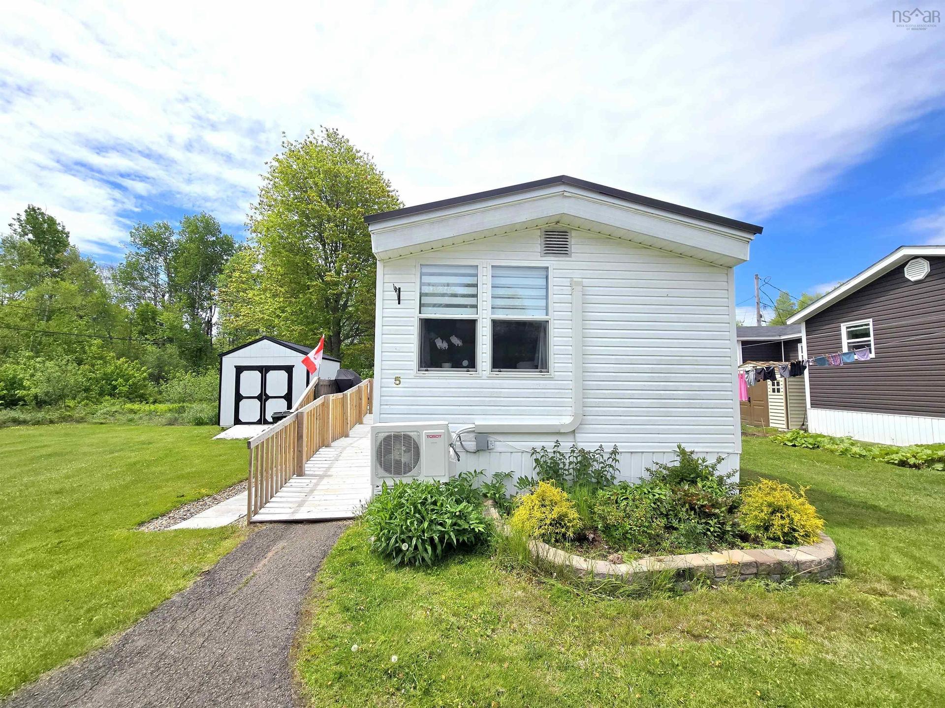 5 Birch Court, Amherst, NS