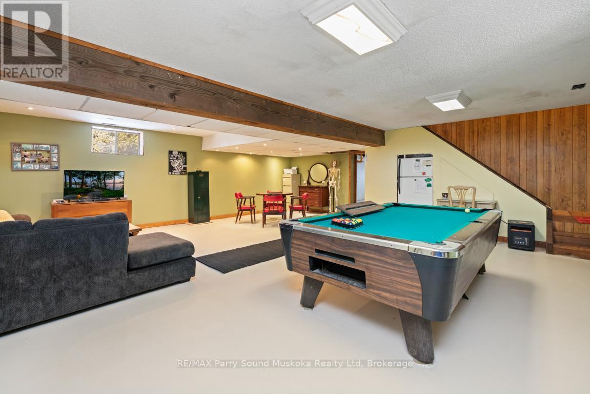 Ideal for family relaxation, Games - 39 Hardies Road, Mckellar, ON