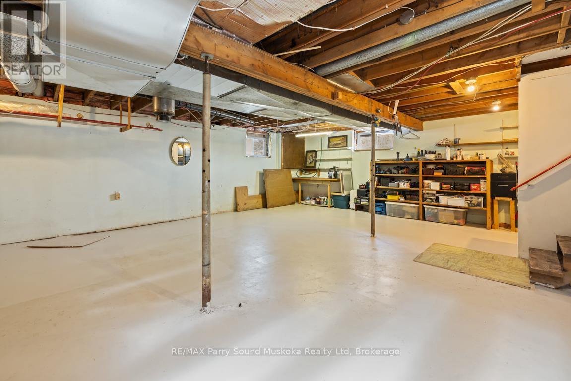 Full basement - 39 Hardies Road, Mckellar, ON