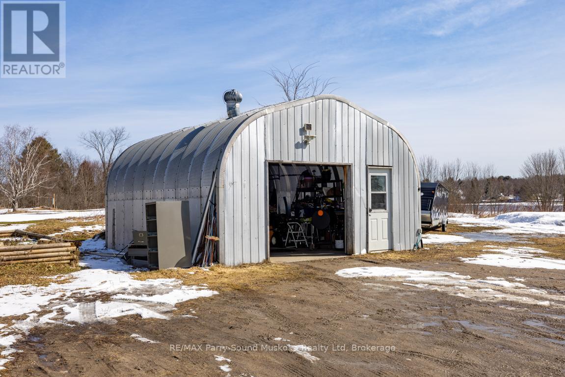 Quonset garage w hydro - 39 Hardies Road, Mckellar, ON