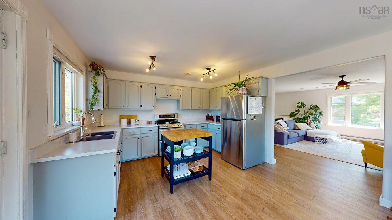 8 Iona Road, Wolfville, NS