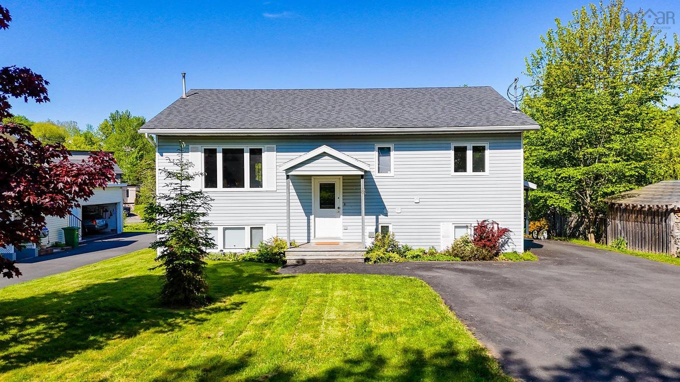 8 Iona Road, Wolfville, NS