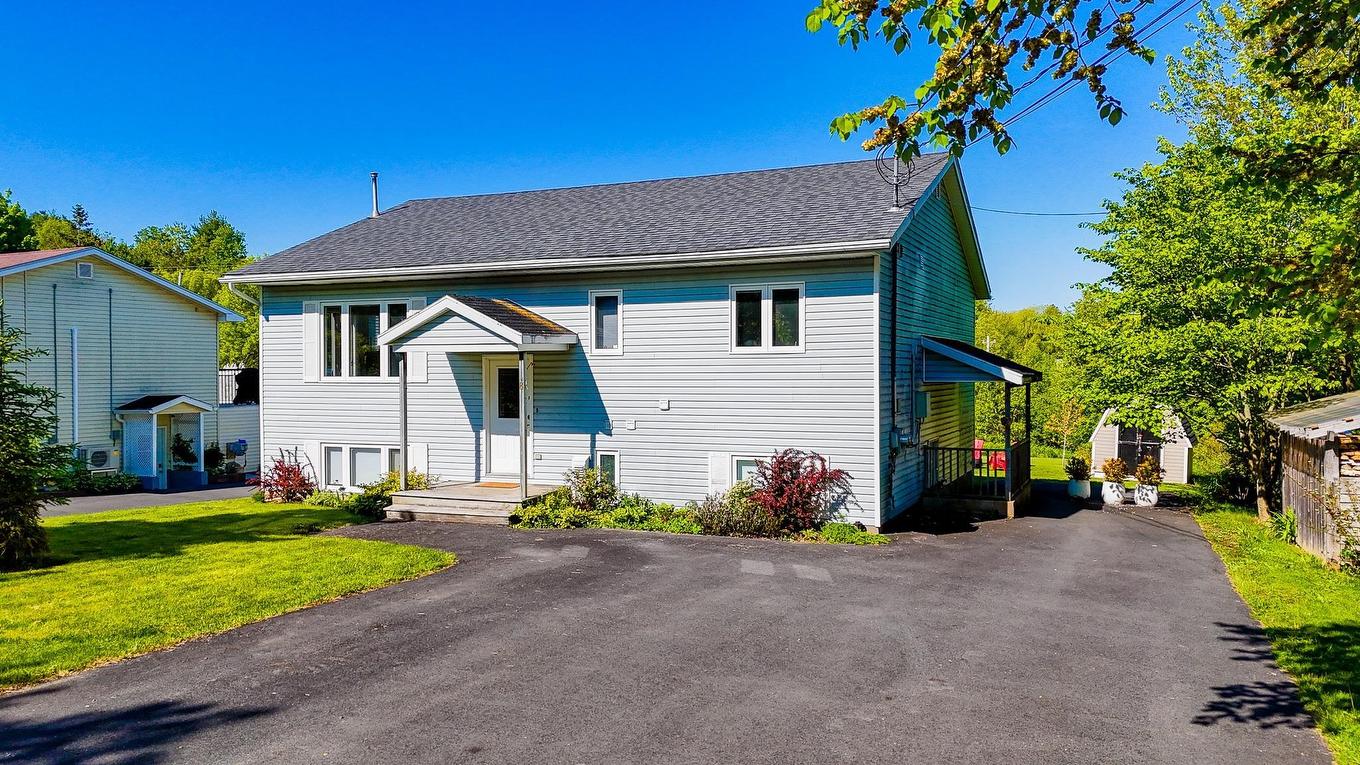 8 Iona Road, Wolfville, NS