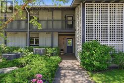 694 JOHNSTON PARK AVENUE Collingwood, ON L9Y 5C7
