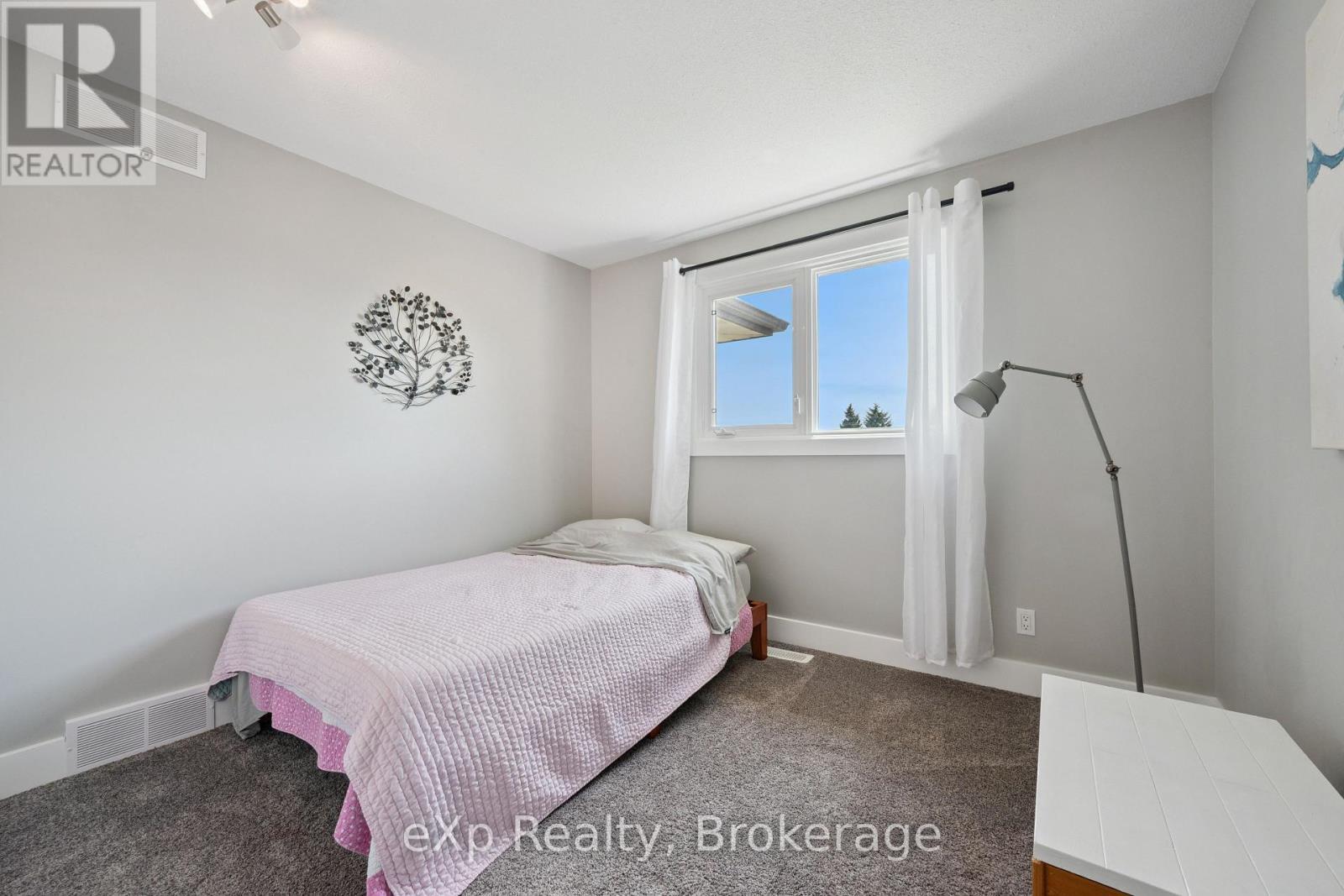 27 Notchwood Court, Kitchener, ON