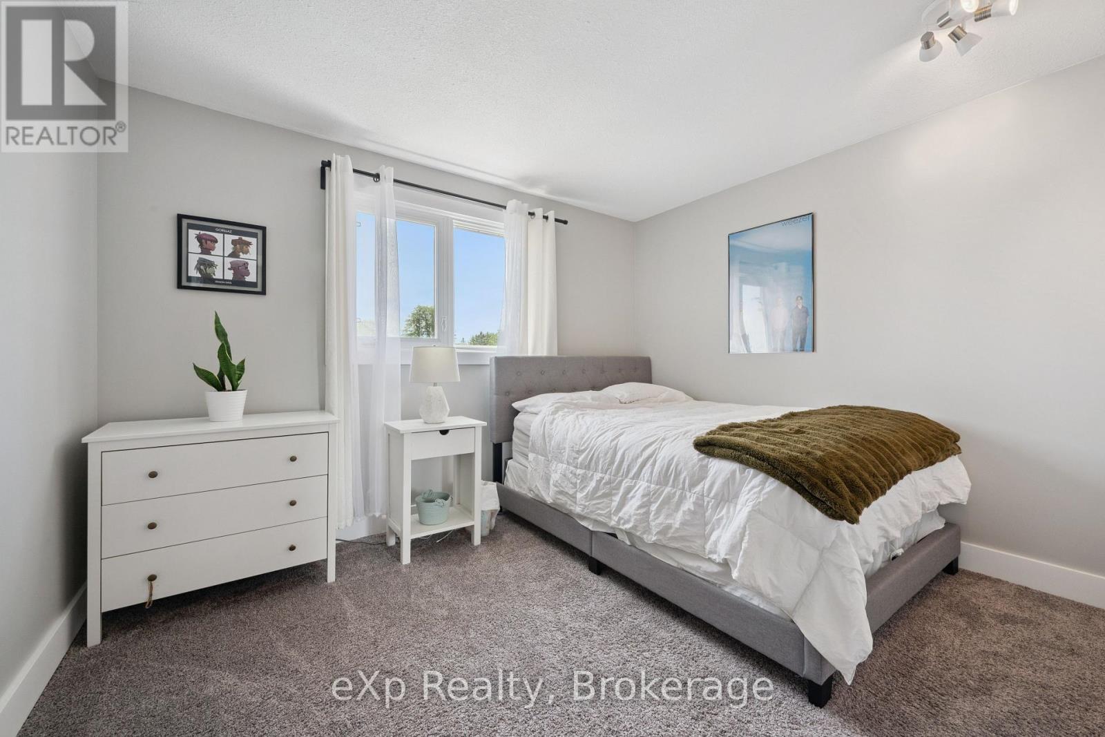 27 Notchwood Court, Kitchener, ON