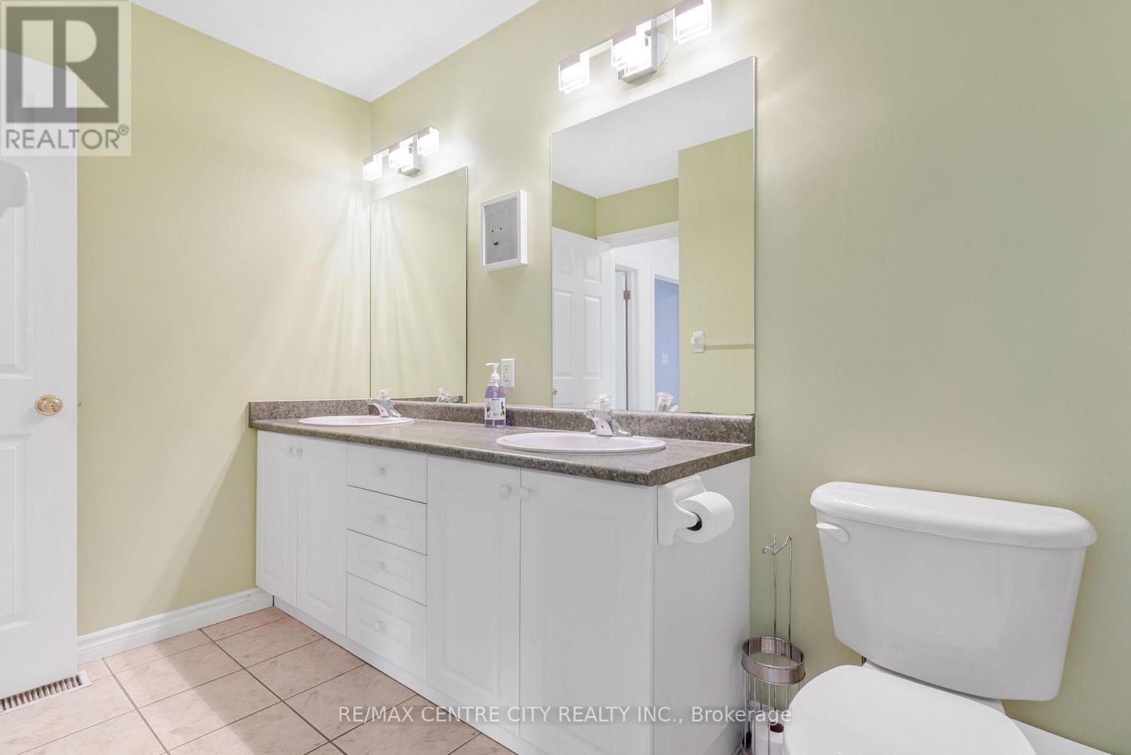 67 Ralgreen Crescent, Kitchener, ON