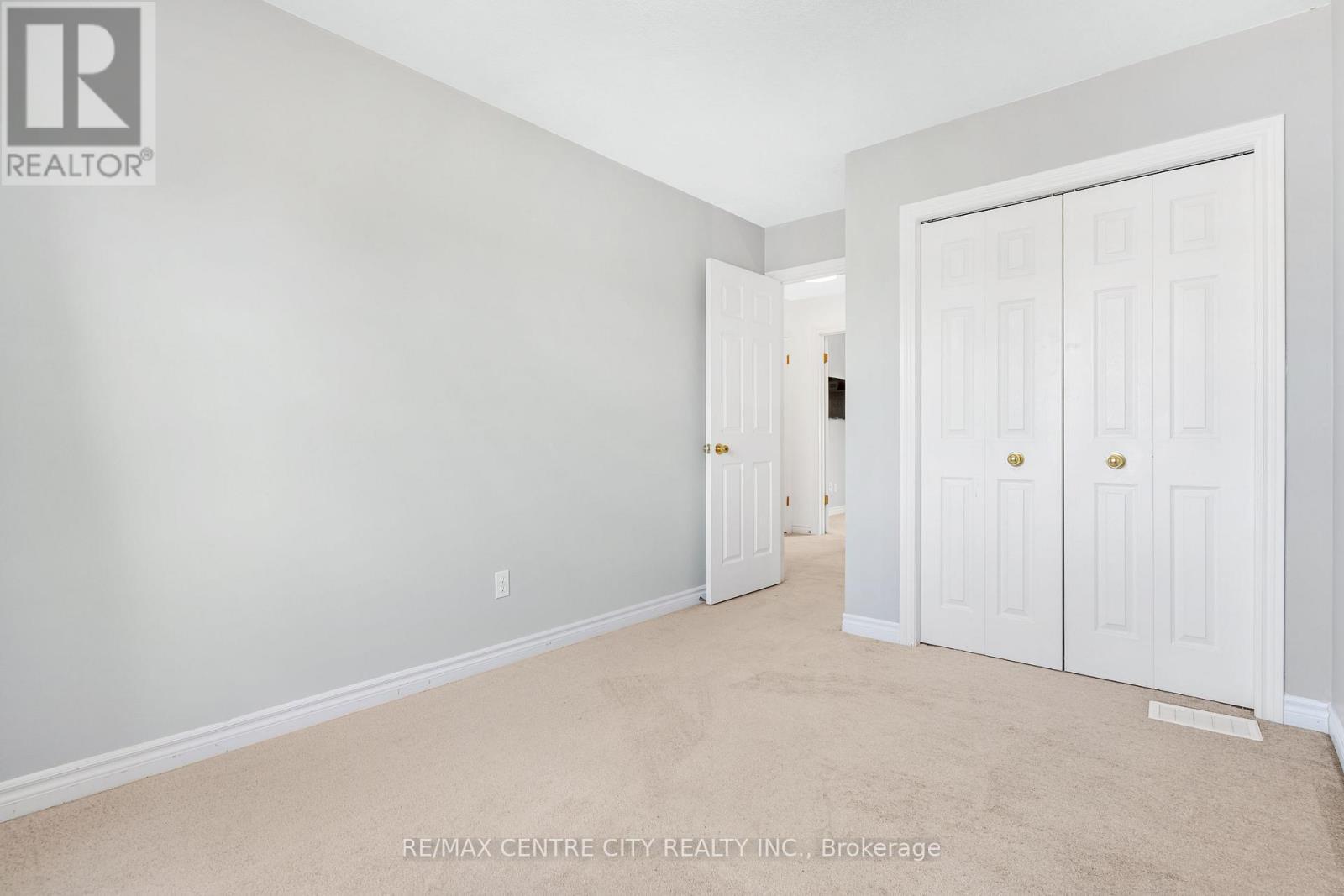 67 Ralgreen Crescent, Kitchener, ON