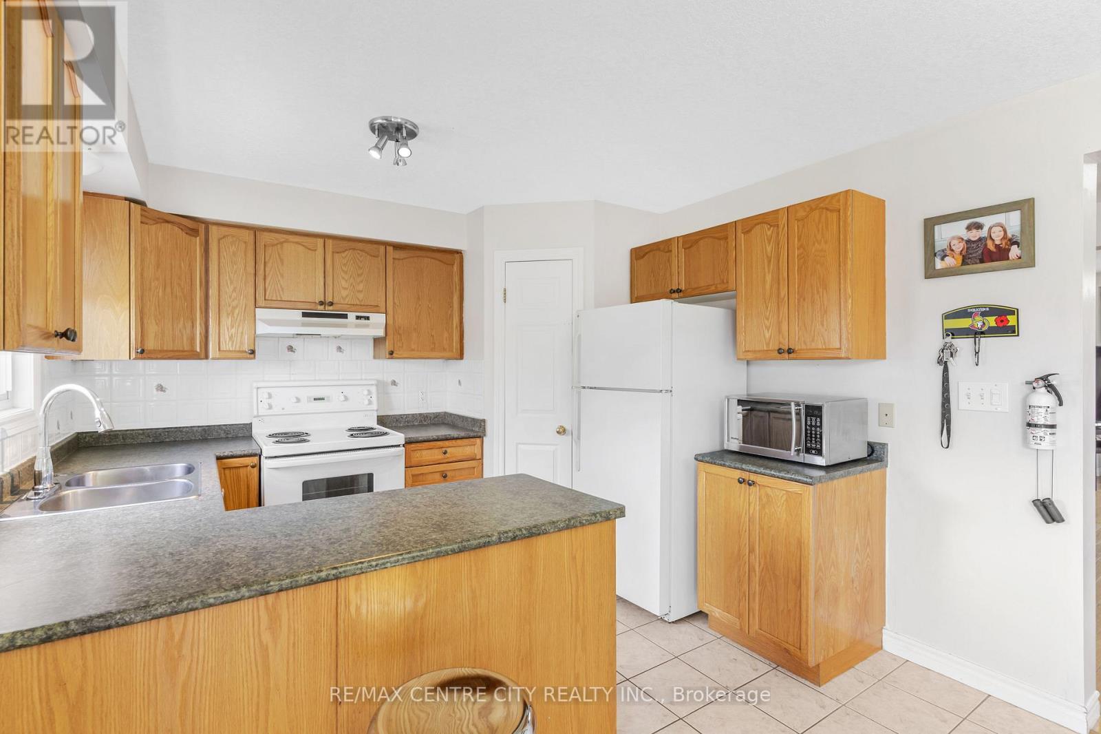 67 Ralgreen Crescent, Kitchener, ON