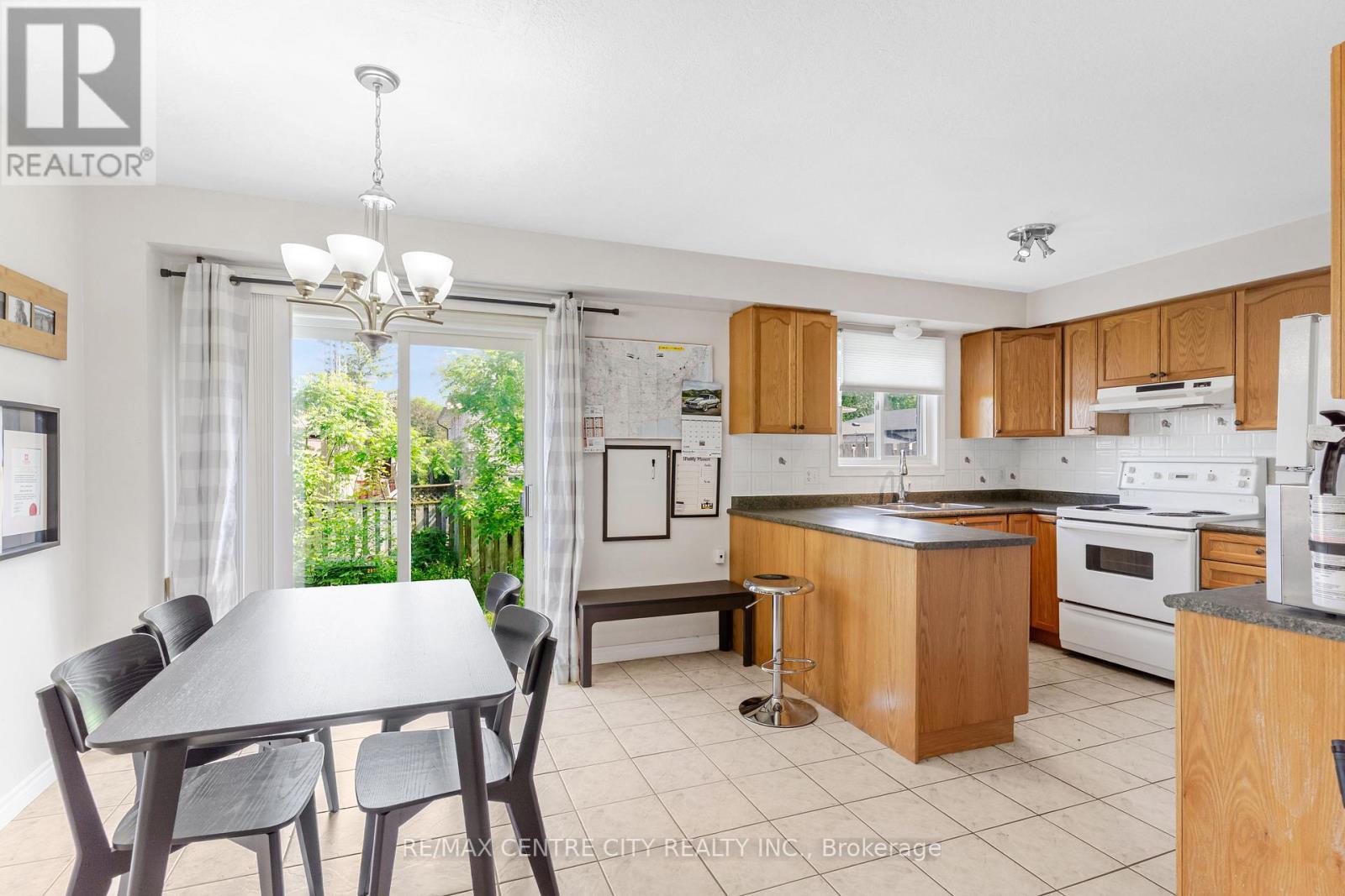 67 Ralgreen Crescent, Kitchener, ON