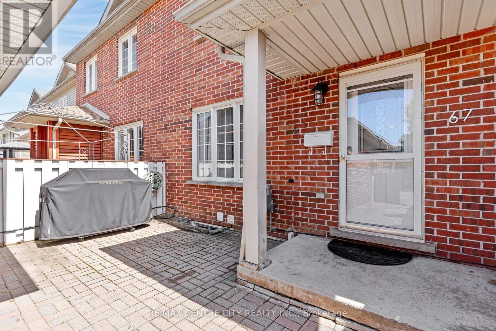 67 Ralgreen Crescent, Kitchener, ON