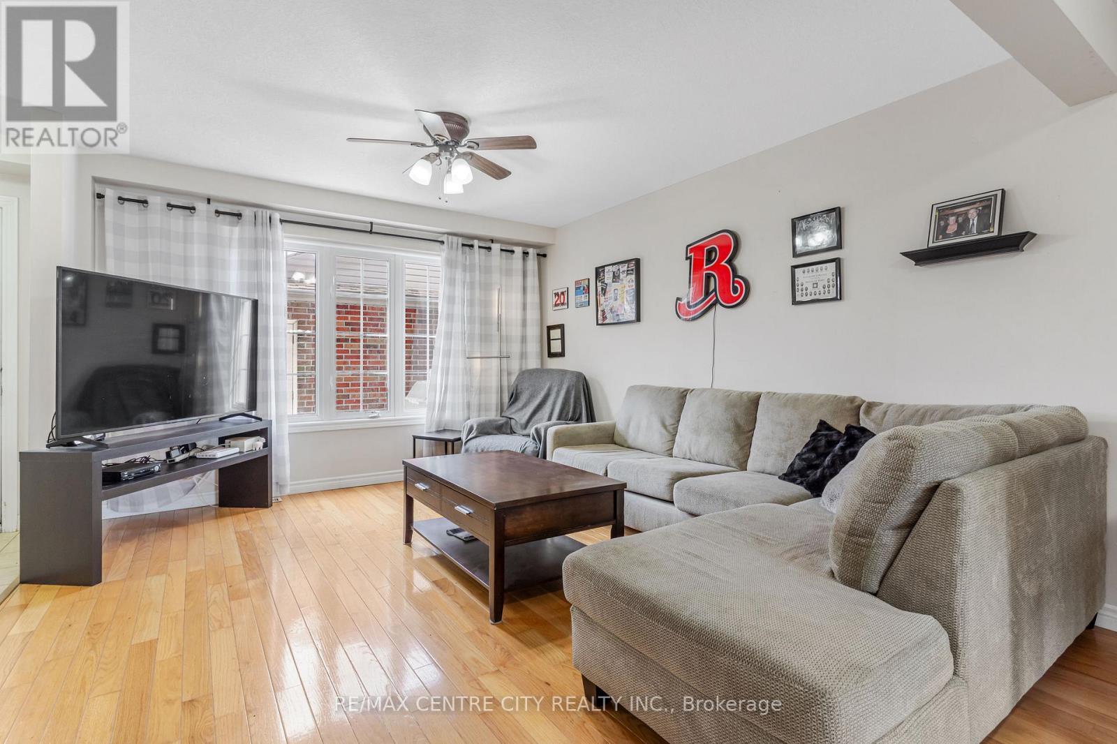 67 Ralgreen Crescent, Kitchener, ON