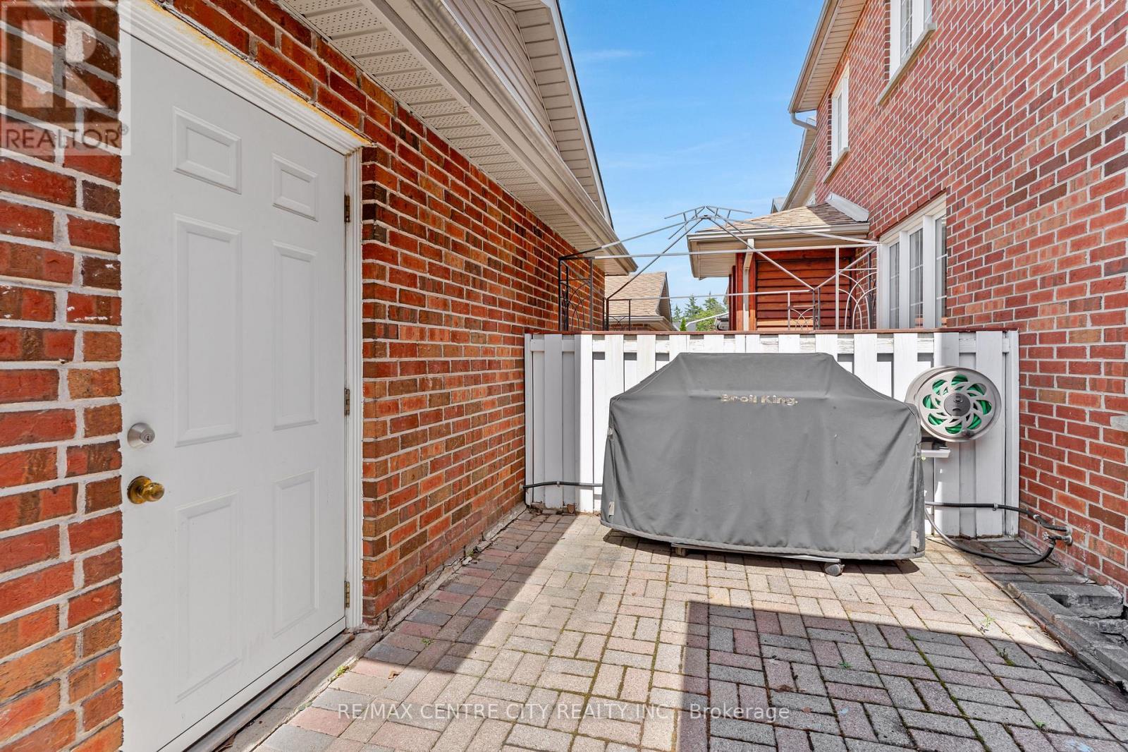 67 Ralgreen Crescent, Kitchener, ON