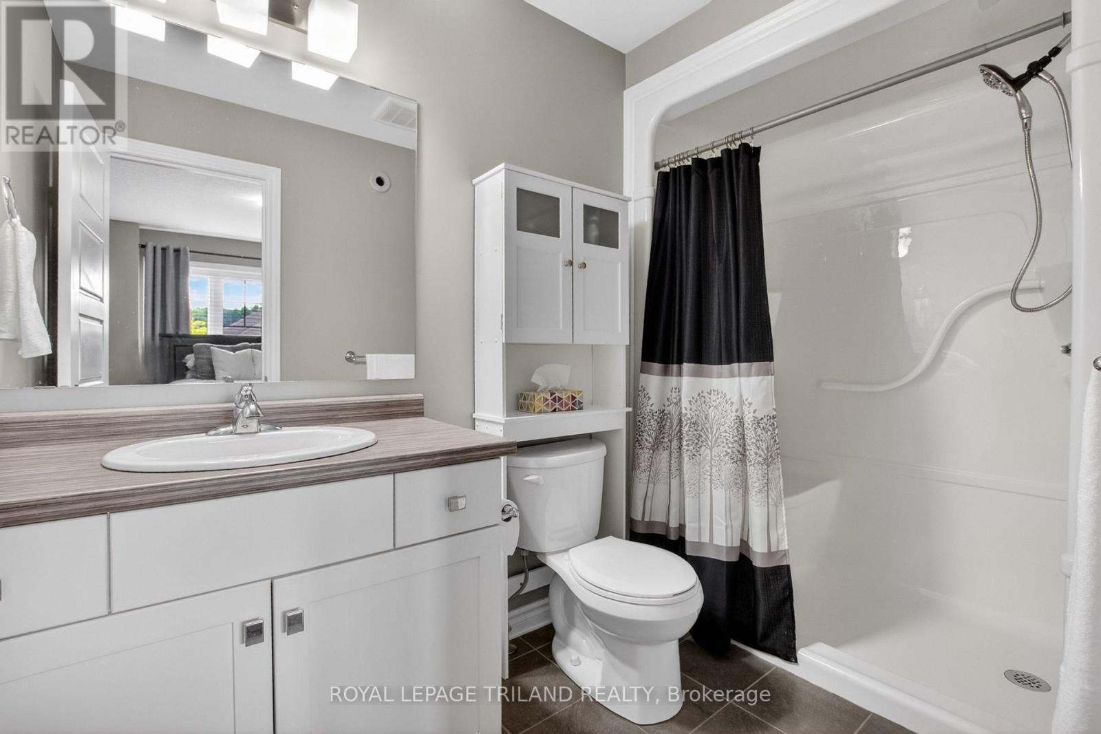 17 Bridle Path, St. Thomas, ON