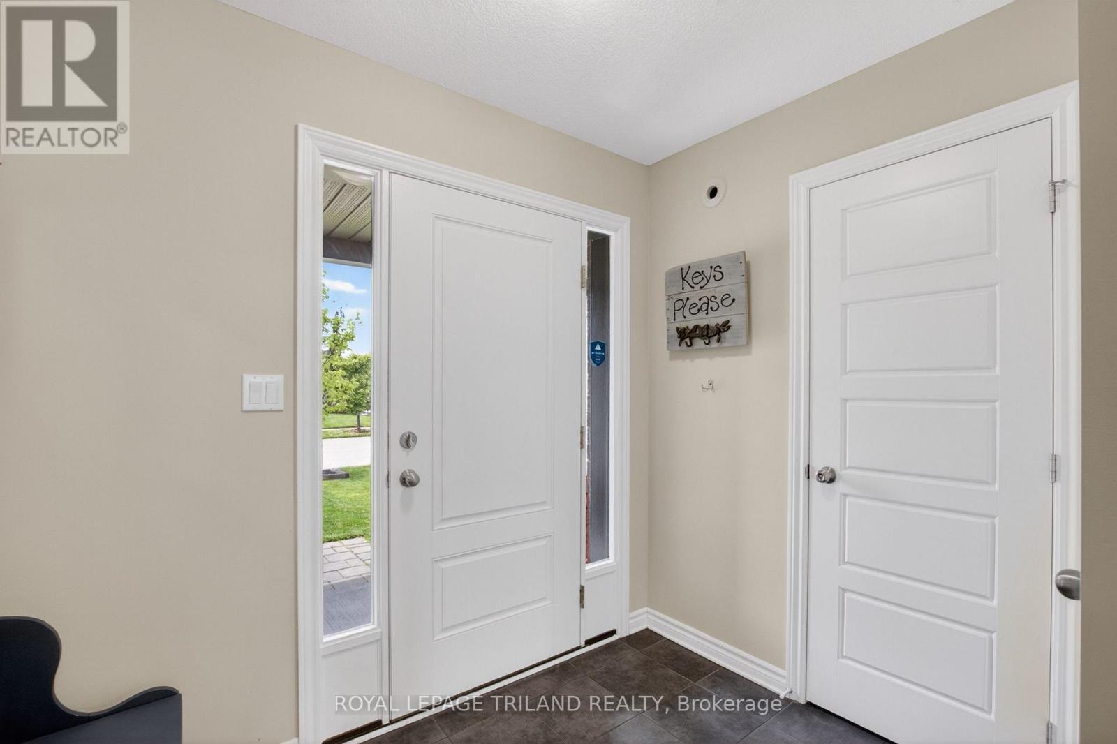 17 Bridle Path, St. Thomas, ON
