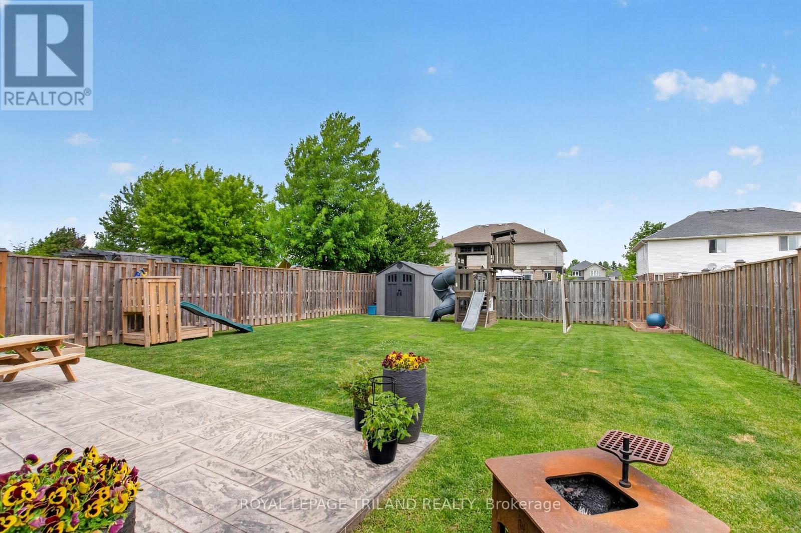 17 Bridle Path, St. Thomas, ON