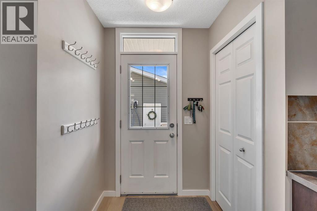 27 River Heights Crescent, Cochrane, AB