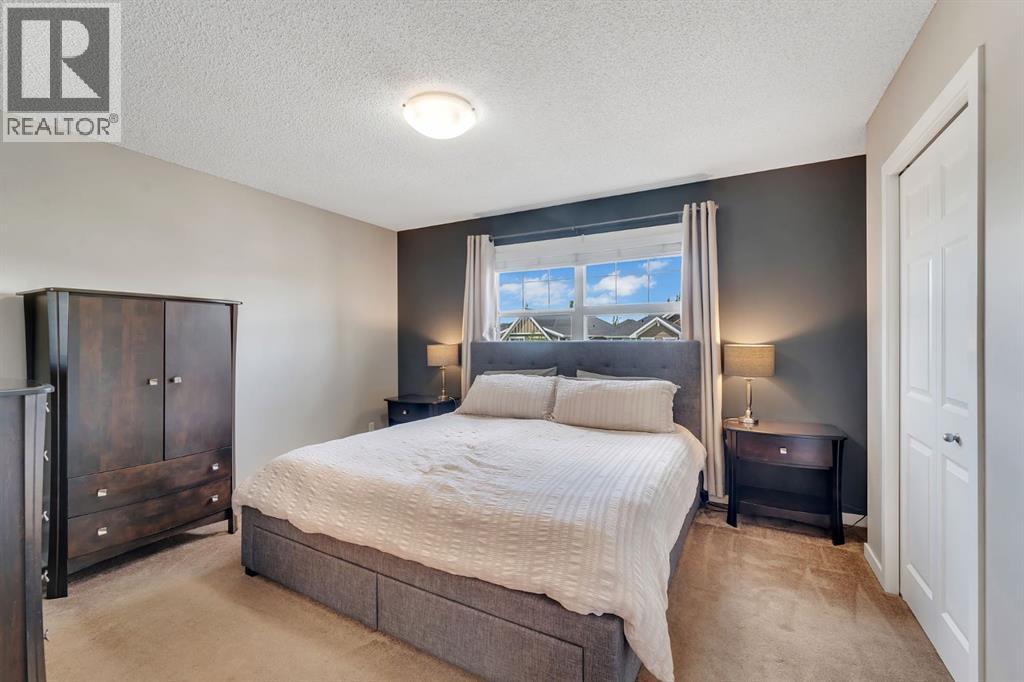 27 River Heights Crescent, Cochrane, AB