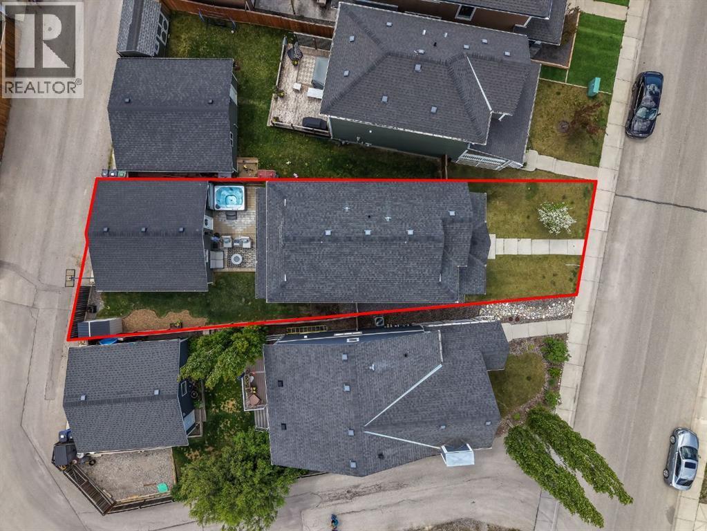 27 River Heights Crescent, Cochrane, AB