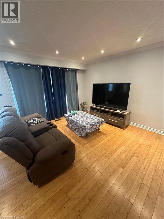70 Ellis Avenue, Hamilton, ON