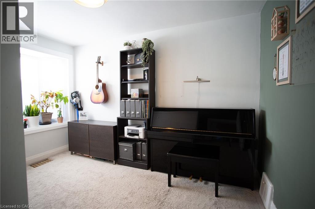 182 Erindale Avenue, Hamilton, ON
