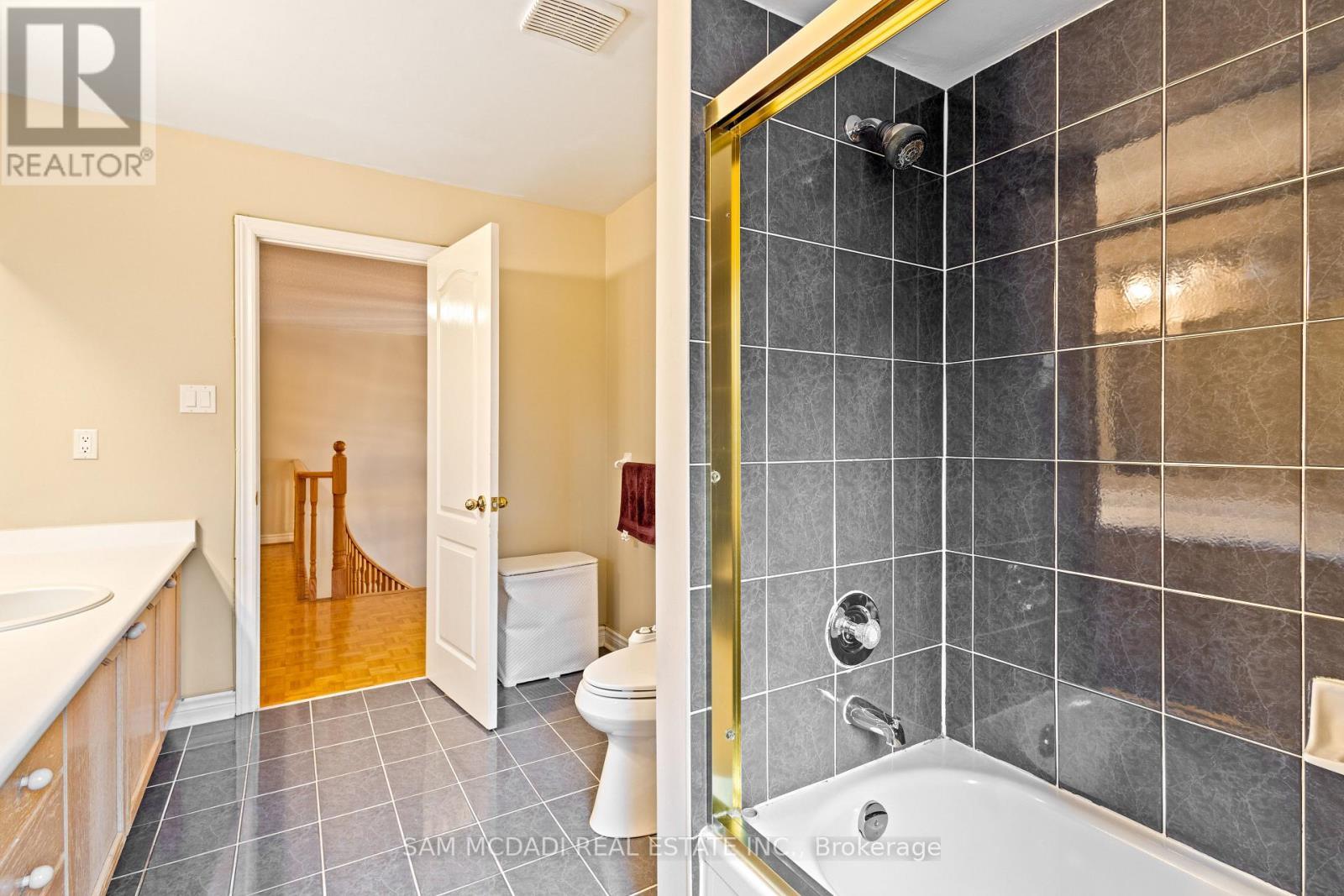 2492 Erin Centre Boulevard, Mississauga, ON
