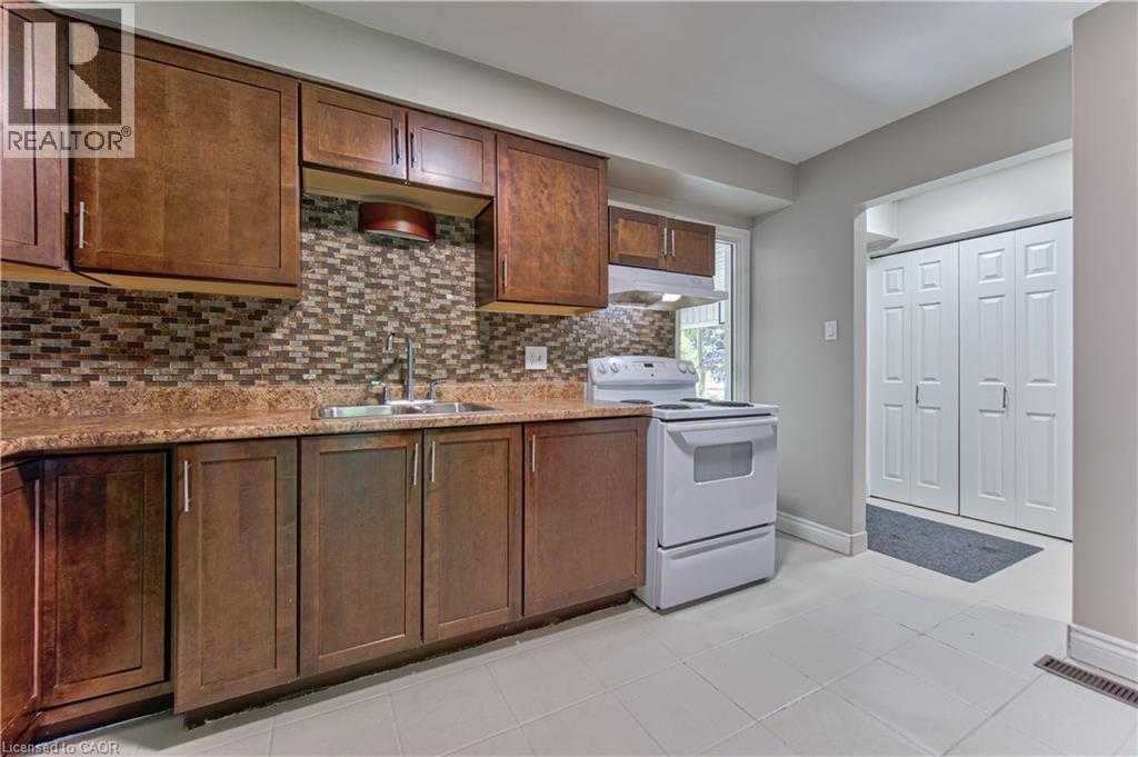 120 Ralgreen Crescent, Kitchener, ON