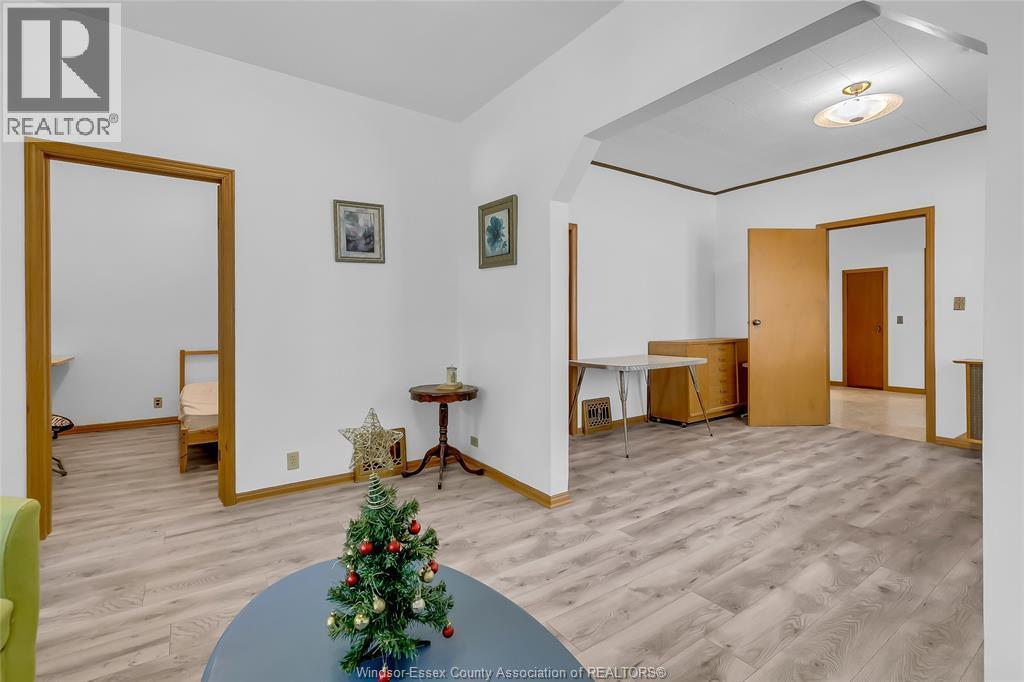 383 Mcewan, Windsor, ON