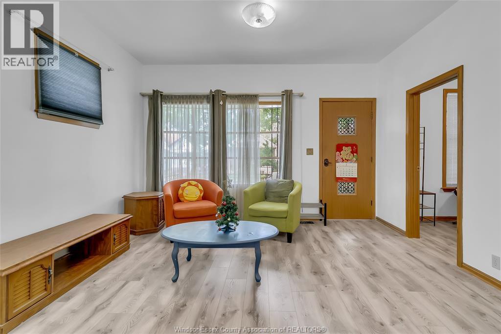 383 Mcewan, Windsor, ON