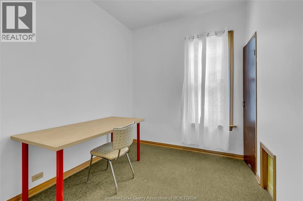 383 Mcewan, Windsor, ON