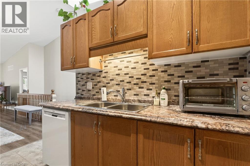 25 Kitty Murray Lane Unit# 6, Ancaster, ON