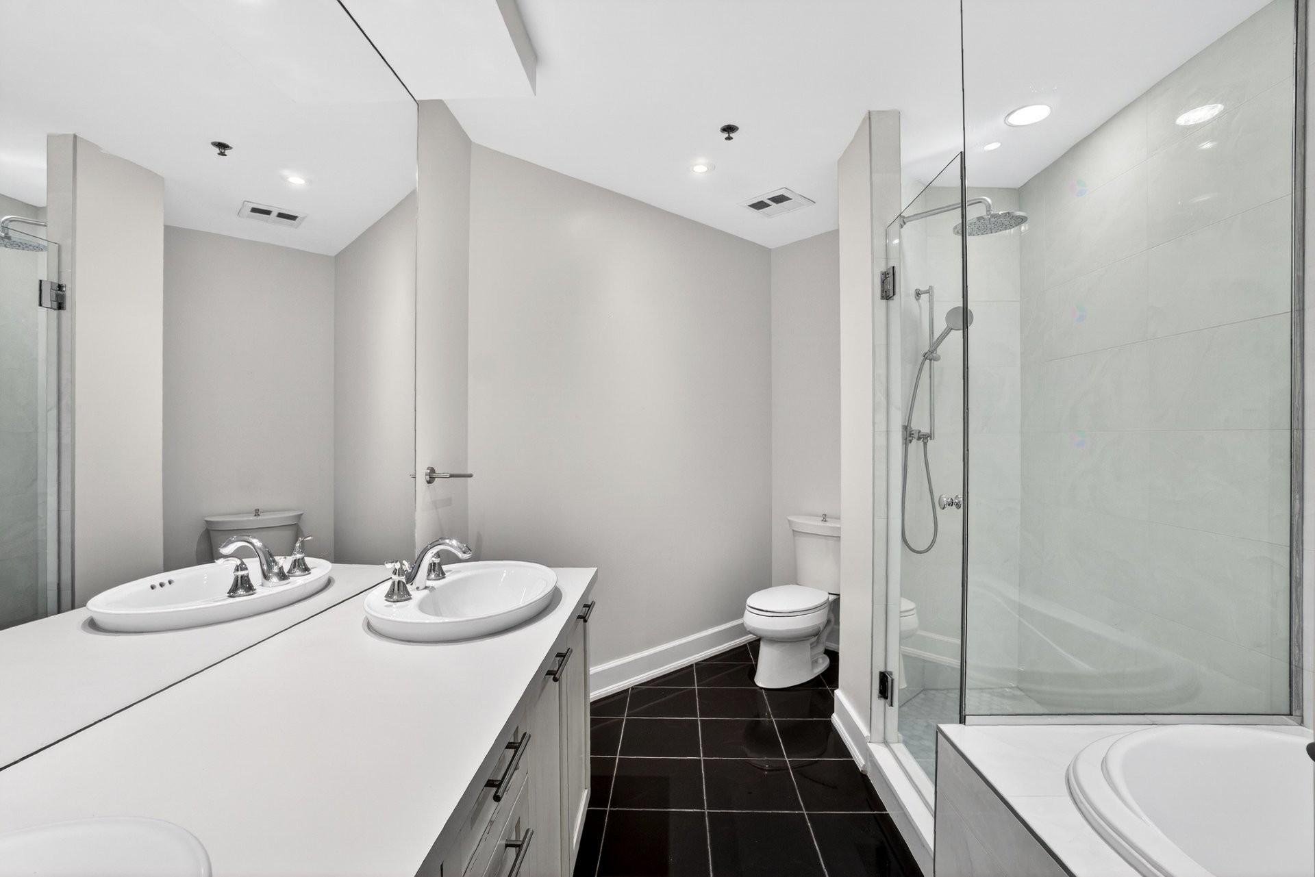 Salle de bains - 707-300 Av. Des Sommets, Montréal (Verdun/Île-Des-Soeurs), QC