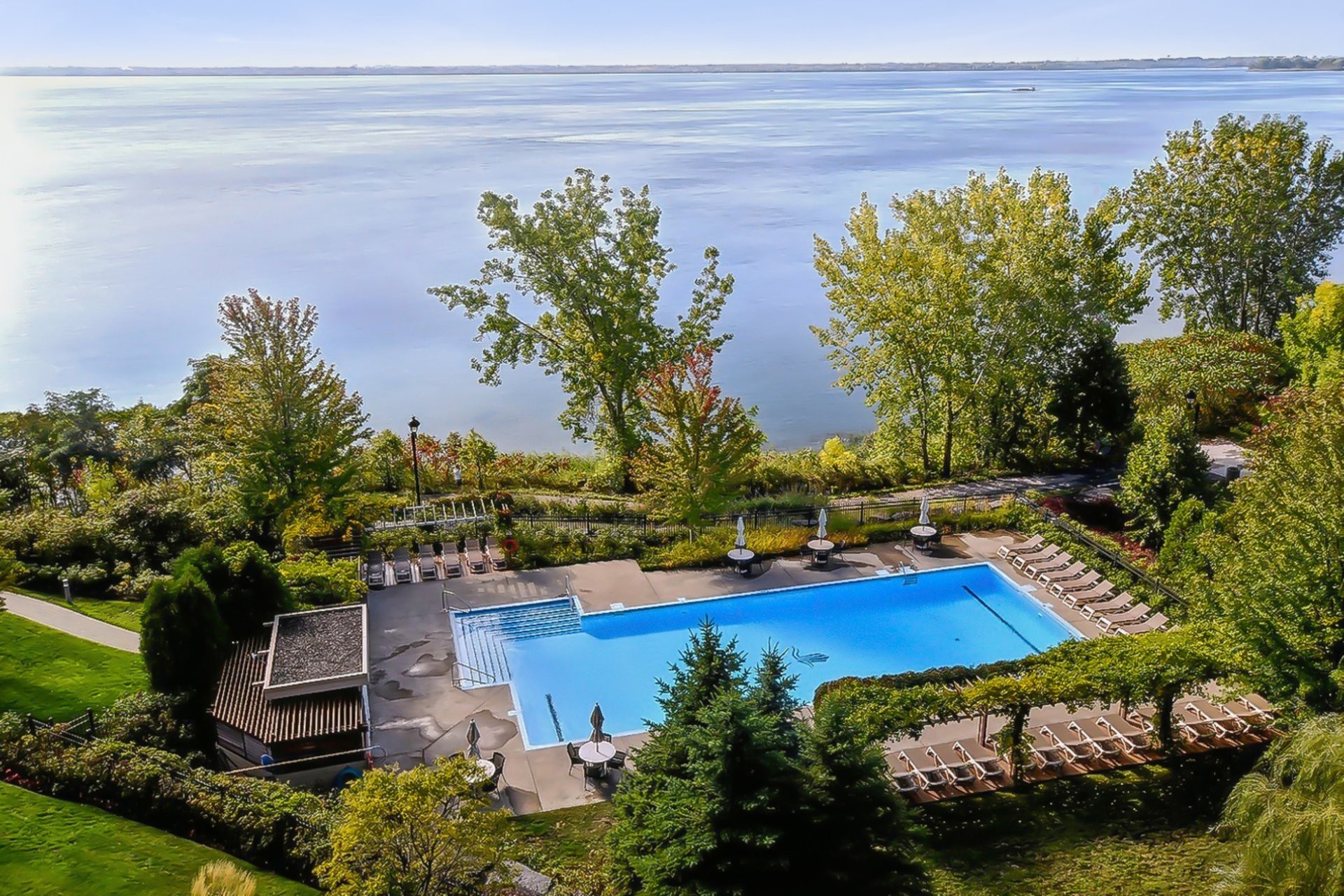 Piscine - 707-300 Av. Des Sommets, Montréal (Verdun/Île-Des-Soeurs), QC