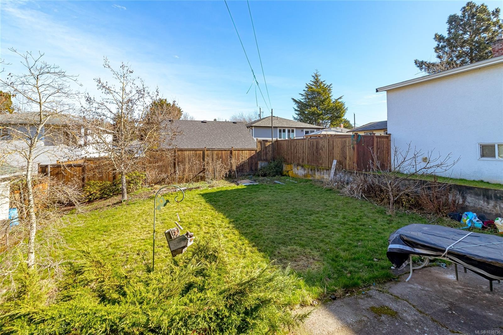 3433 Bethune Ave, Saanich, BC