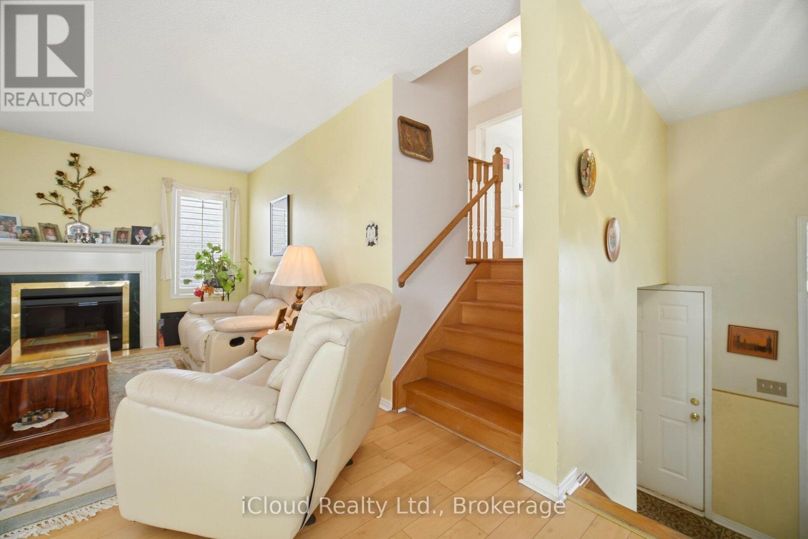 6332 Glen Meadows Road, Mississauga, ON