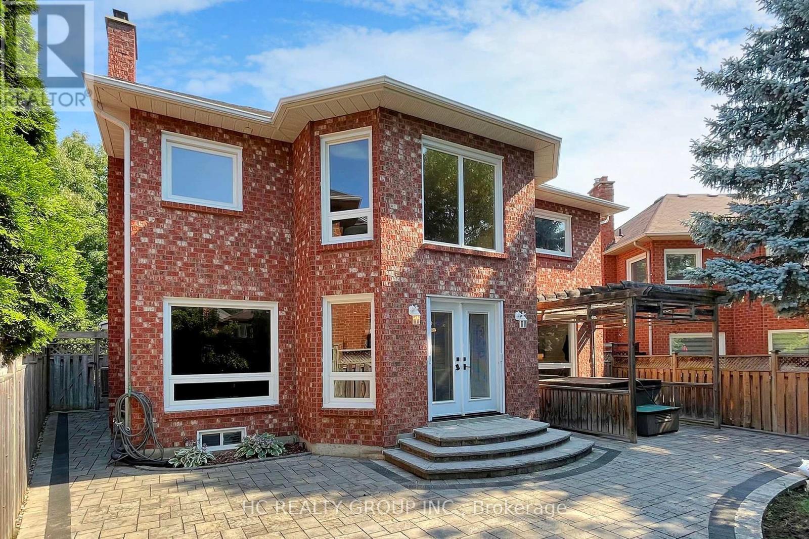 883 Darwin Drive, Pickering, ON