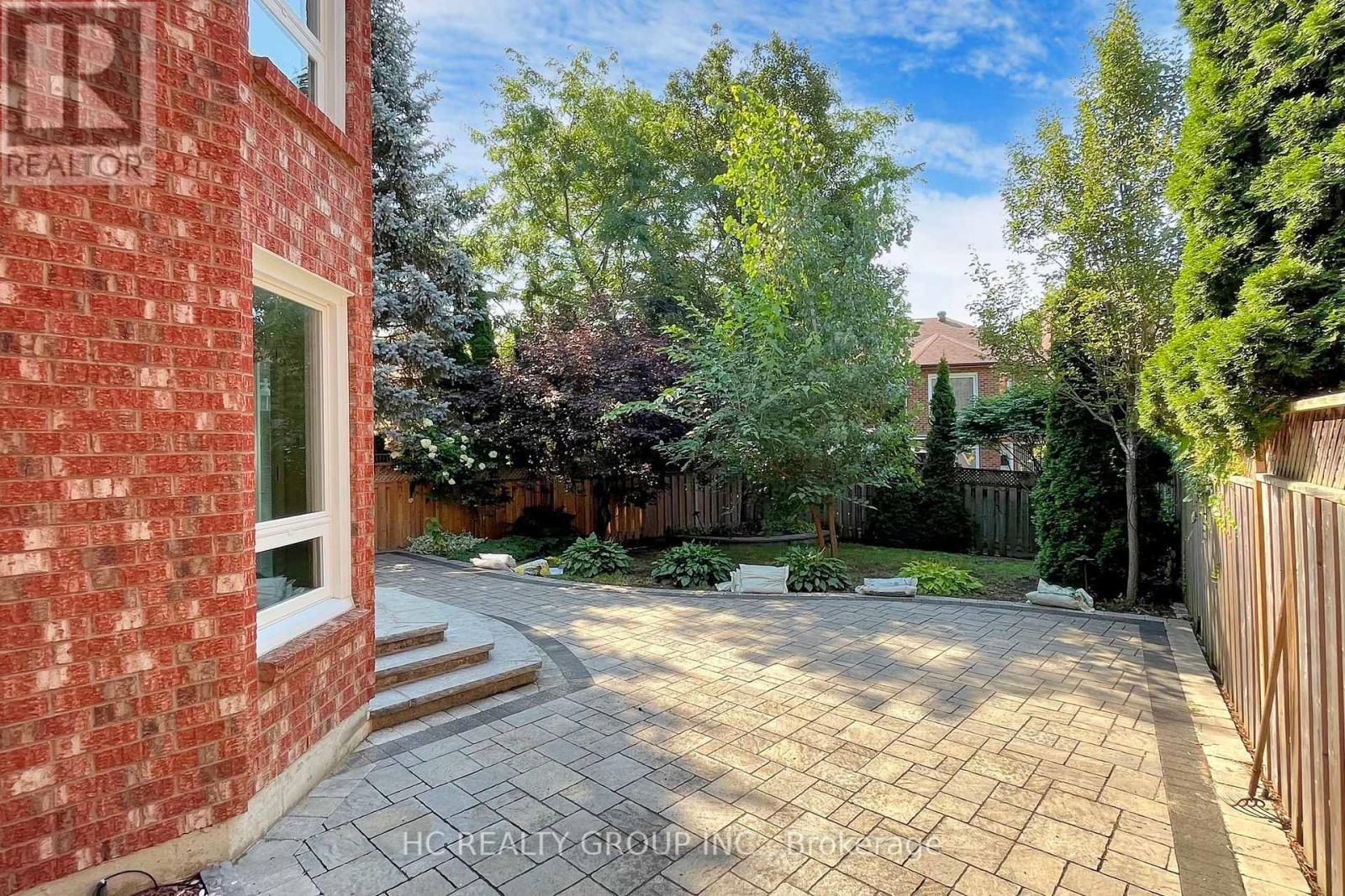 883 Darwin Drive, Pickering, ON