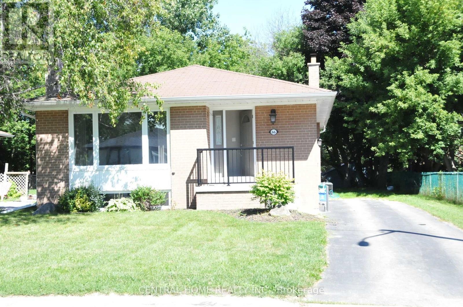 66 Collins Crescent, Aurora, ON